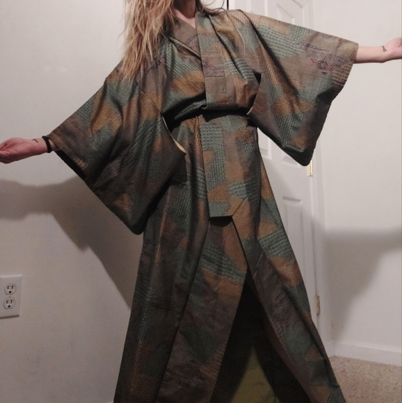 Vintage 50's 60's Japanese Kimono w/ abstract geometric mermaid design - Picture 7 of 16